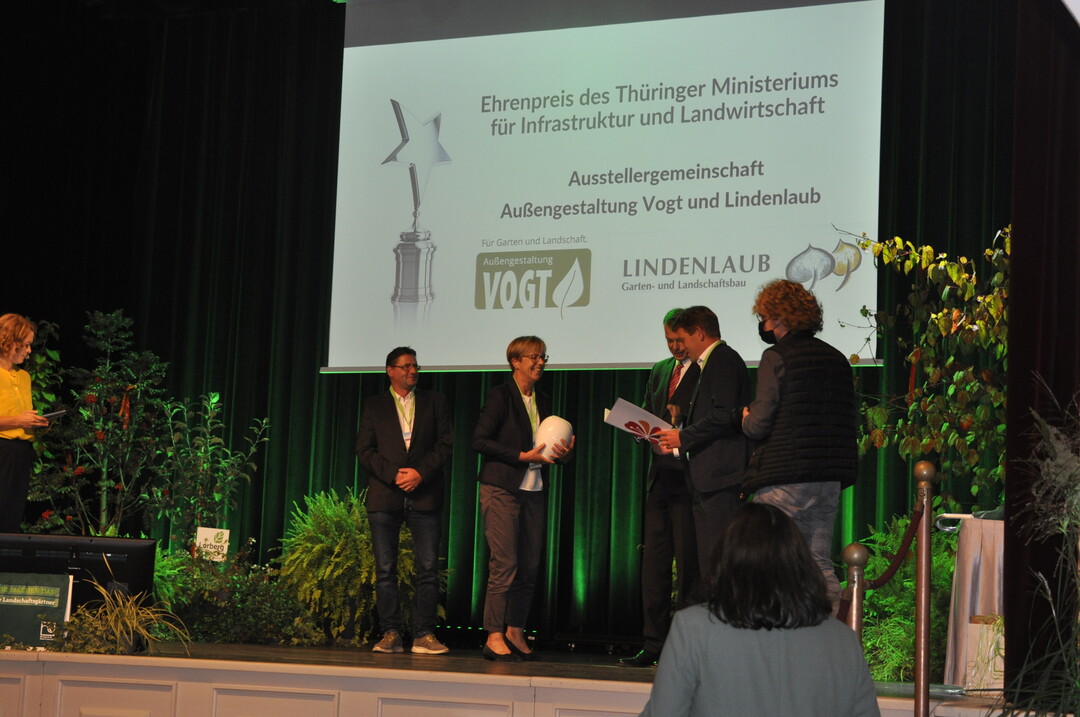 Der BUGA-Schaugarten von Auengestaltung Vogt und Lindenlaub Garten- und Landschaftsbau bekam sowohl den Ehrenpreis des Thriger Landwirtschaftsministeriums, als auch den Publikumspreis.