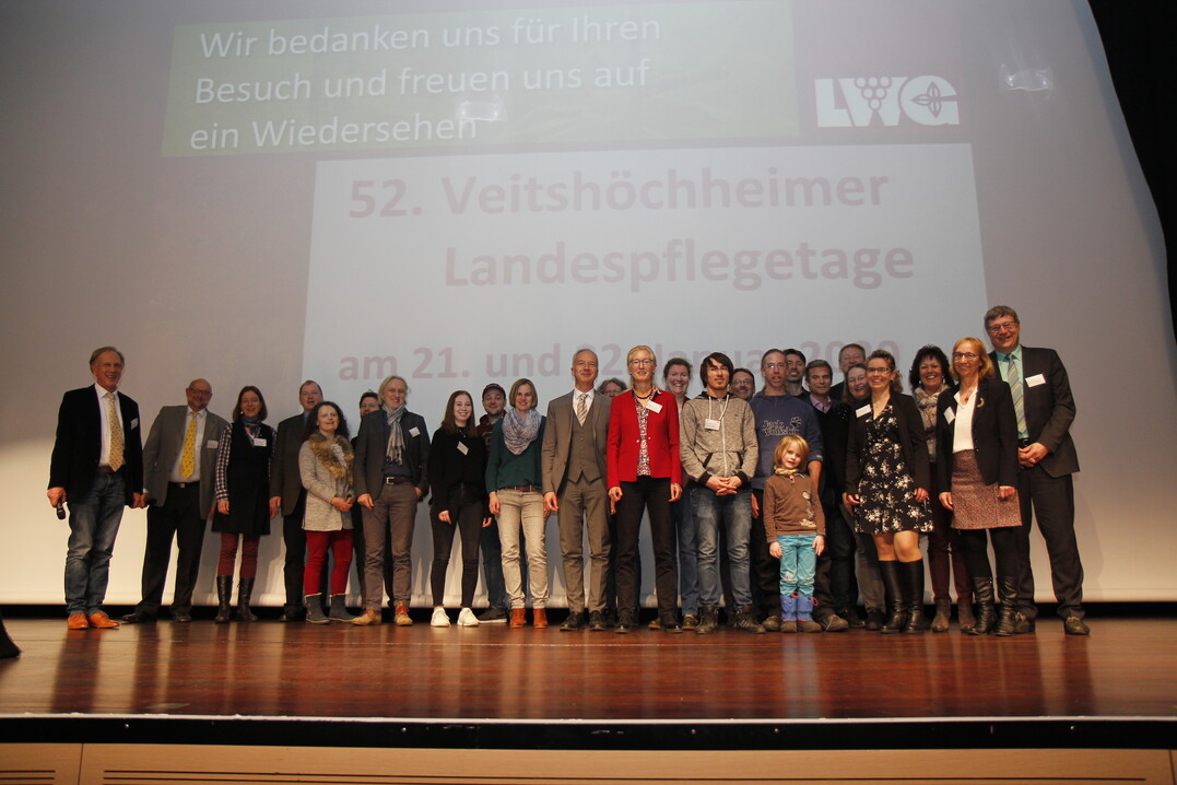 Alle Referenten (die noch da waren) und das gesamte LWG-Team stellten sich am Schluss zum Gruppenbild auf.