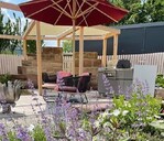 Der FGL-Themengarten „Draußen Daheim“ von den Firmen LINDENLAUB GmbH und Außengestaltung Vogt.