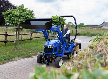 Der neue Minitraktor TXGS 24 von Iseki ist ein multifunktionaler Allrounder fr viele Einsatzbereiche. Durch sein gutes Preis-/Leistungsverhltnis ist er in der Regel gnstiger als Anschaffung und Betrieb einer gebrauchten Maschine.