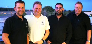 Fhrungswechsel in der Regionalgruppe Braunschweig: Rouven Brandes (1. v. li.) bernimmt den Vorsitz und somit das Amt von Achim Friedrichs (2. v. li.), stv. Vorsitzender als Nachfolger von Helmut Wulf (1. v. re.) ist Christoph Heinemann (2. v. re.).