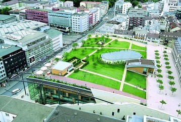 Einkaufserlebnis mit Dachterrasse und Caf  
die Schlssle Galerie