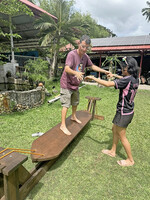 Das Longboard wollte Francesco dann schon selbst ausprobieren.