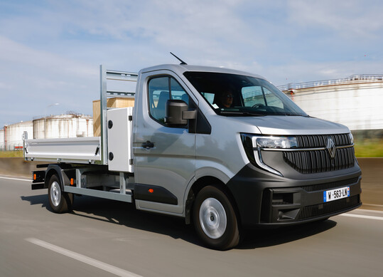 2025 soll der Renault Master H
<sub>2</sub>
-Tech sogar fr Doppelkabiner bereitstehen.