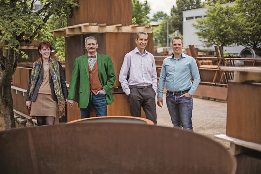Annette und Bernd Voltmann, Dr. Claus Thumm und Mathias Bauer.