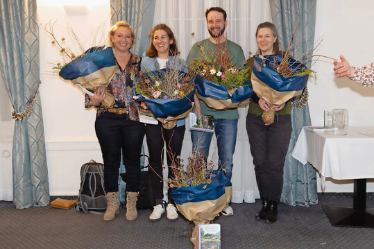 Mit Nicole Peier, Martina Hugi, Marc Aebi,
Angela Deuber feierten vier der fünf Ausgezeichneten in Chur den Abschluss der Masterclass.