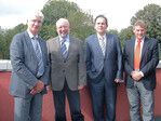 Diskutierten intensiv das Für und Wider von öffentlich geförderten Landesgartenschauen in NRW: (V. l.) Heiner Cloesges (BdSt NRW), Dr. Karl Schürmann (GaLaBau NRW), Eberhard Kanski (BdSt NRW) sowie LAGL-Verwaltungsratsvorsitzender und GaLaBau-NRW-Ehrenpräsident Manfred Lorenz.