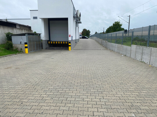 Die Fläche des Discounters ist voll nutzbar und ohne sichtbare Schäden trotz fehlender Filterstabilität.
