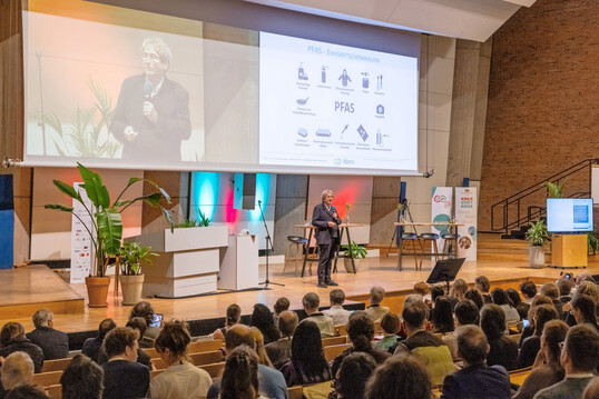 Prof. Dr. Michael Braungart beim C2CV2025