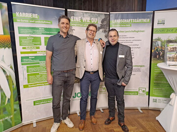 V. l. Benjamin Badum, neuer stellvertretender Vorsitzender der VGL Bayern-Regionalgruppe Oberfranken, sein Vorgnger Stefan Wei und Andr Frizino, Regionalvorsitzender Oberfranken