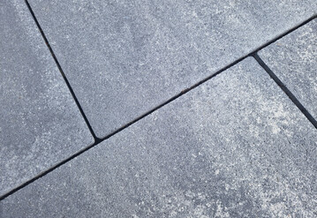 Trendline-Platten in der Farbe anthrazit-wei-nuanciert: scharfe Kanten fr eine homogene Flche.