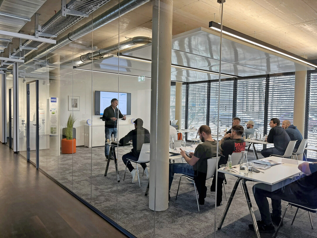 In den Schulungen wird technisches Wissen vermittelt, aber auch auf spezielle Wnsche der Teilnehmer eingegangen.