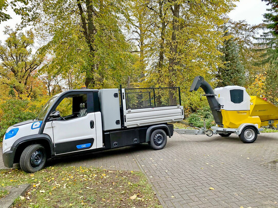 Goupil G6 mit Holz- und Grnabfall-Hcksler