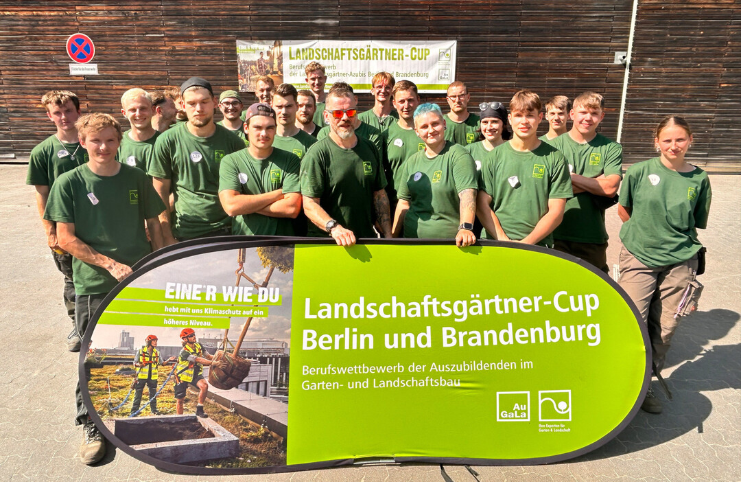 Geschafft  Gruppenbild nach dem heien Tag in Grobeeren