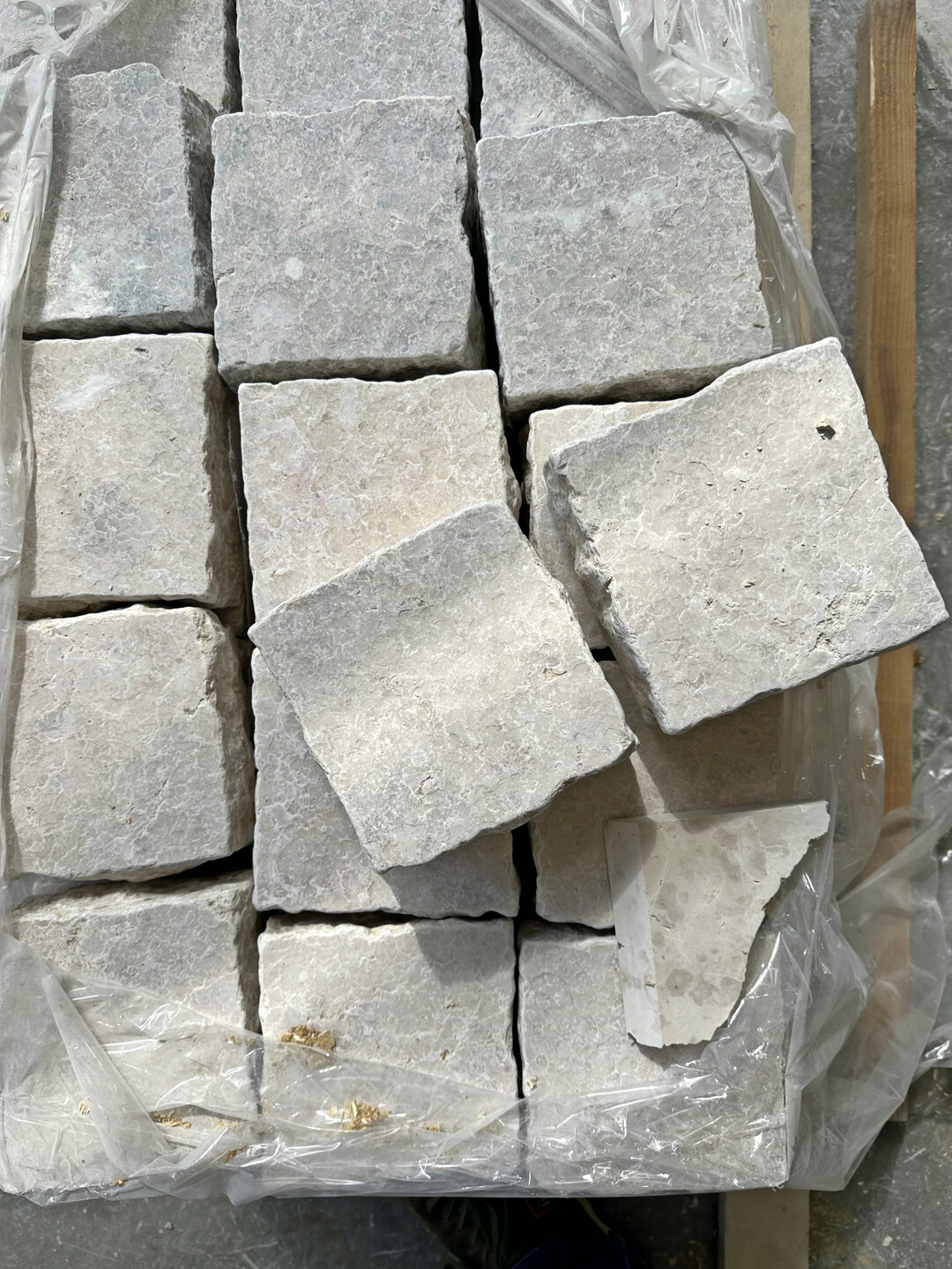 Pflastersteine sind nur eines der zahlreichen Produkte.