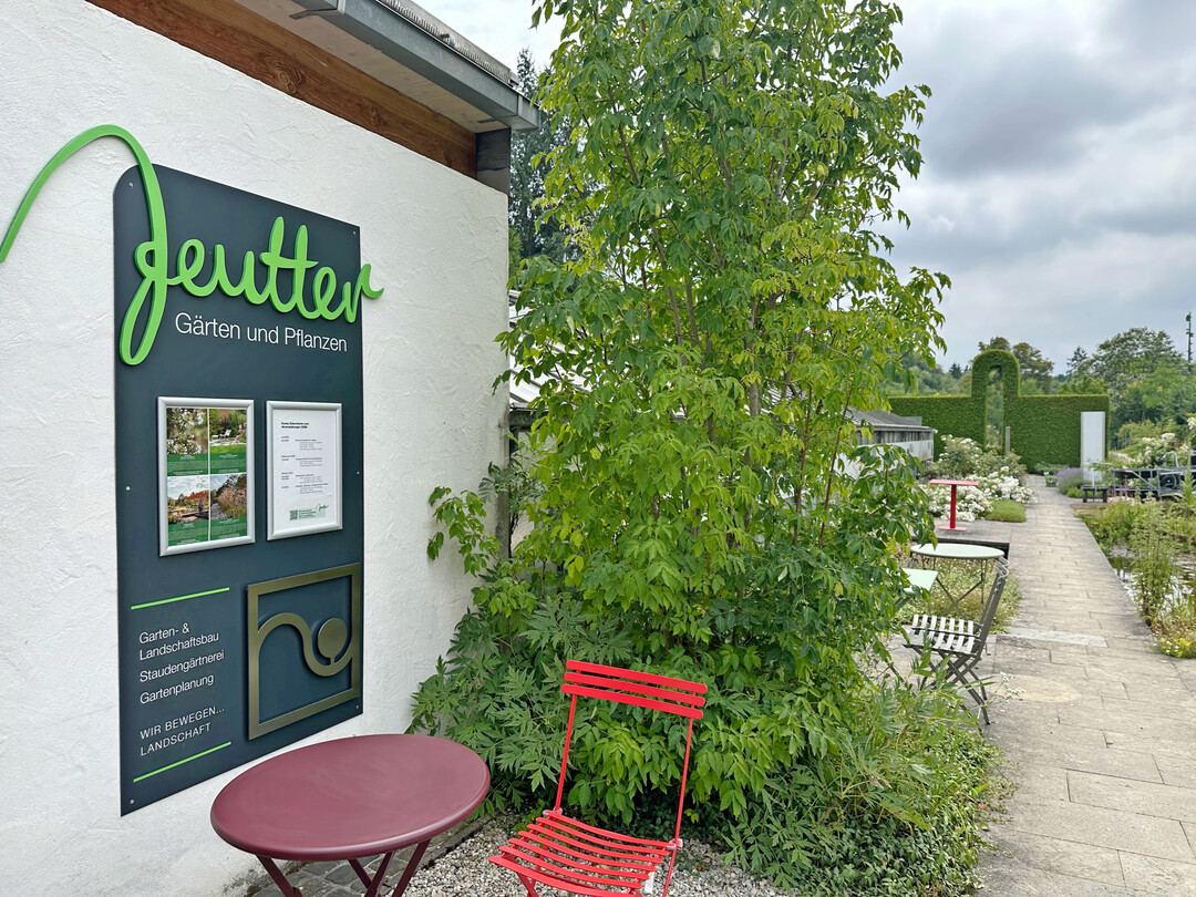 Auch der Staudenverkauf ist zugleich Schaugarten.