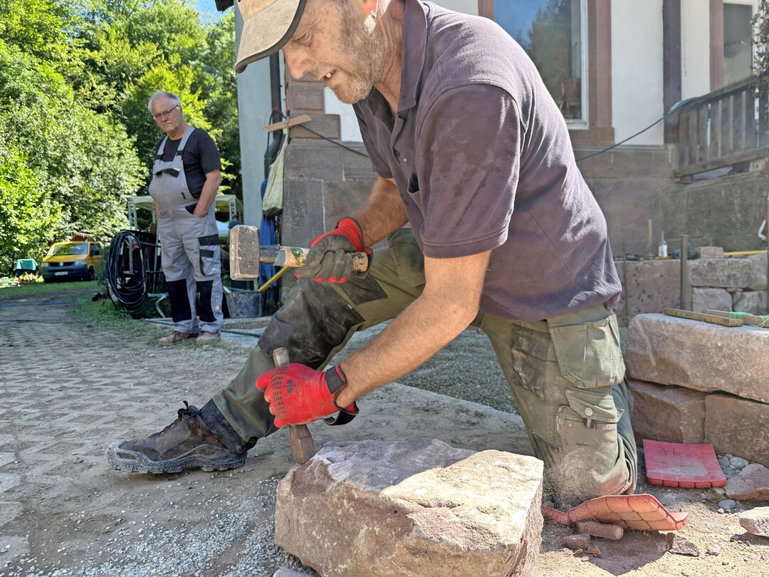 Auch Michel Gellert von Baumrausch beschftigte sich mit dem Zurichten der Mauersteine.