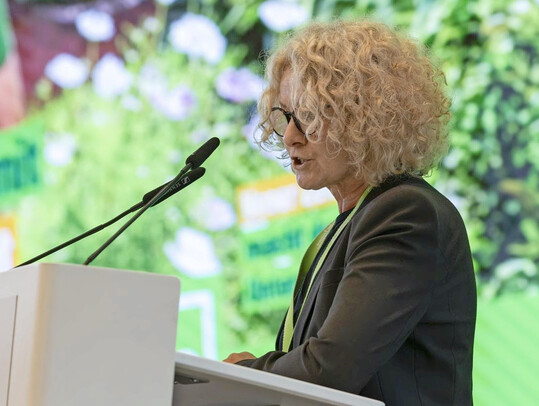 BGL-Vizeprsidentin Uschi App stellte die neue Image- und PR-Kampagne vor und warb bei den Delegierten um eine Verlngerung der Finanzierung  mit groem Erfolg.