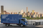 Der FUSO eCanter – der erste vollelektrische Lkw in Serienproduktion feiert seine Weltpremiere in New York City