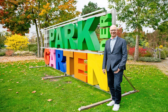 Geschftsfhrer Christian Wandscher mit Parksignet