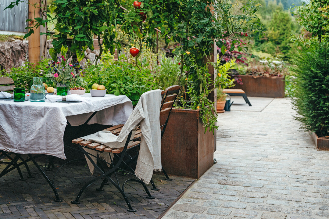 Bei dem Projekt f�r die �G�rten des Jahres 2025� hat Elsa Triebaumer Gartengenuss und Leben im Garten eng verzahnt.
