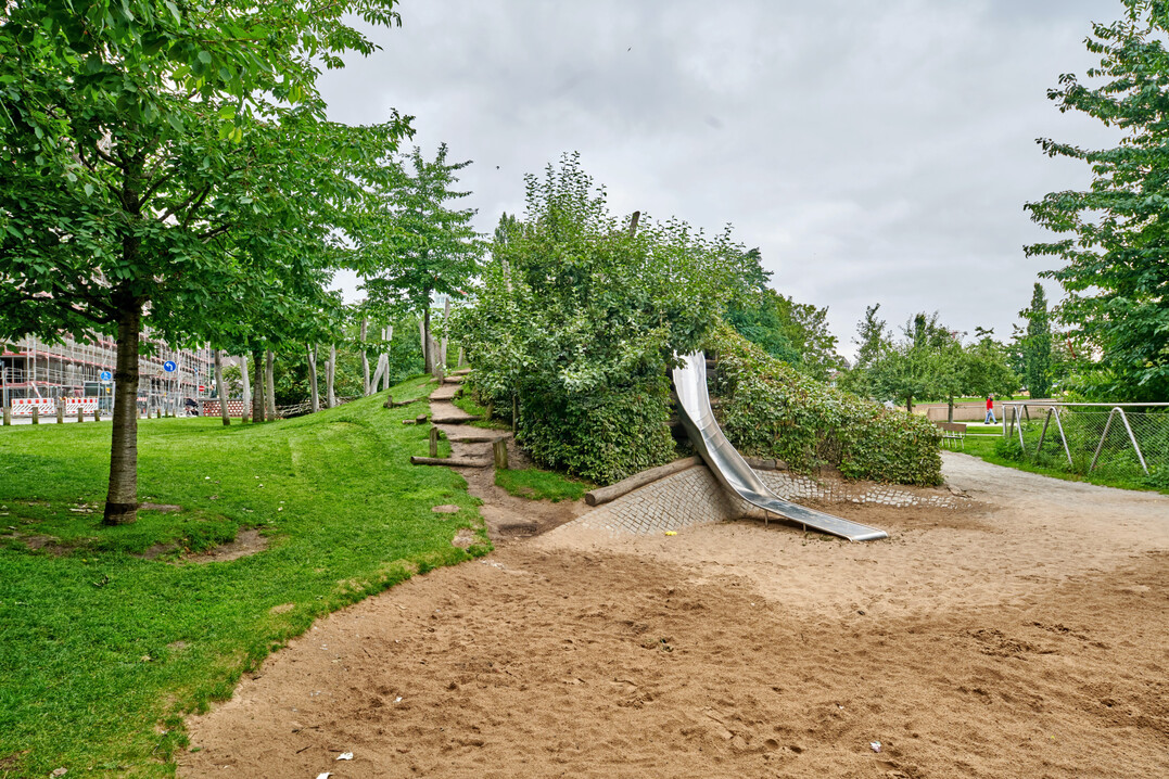 Instandhaltungsarbeiten ergeben sich beispielsweise auch im Rahmen regelm��iger Spielplatzkontrollen.