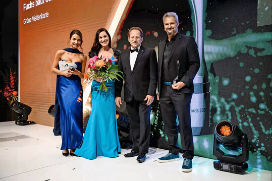 Moderatorin Lea Wagner mit Balbina und Ludwig Fuchs (r.) und BGL-Prsident Thomas Banzhaf