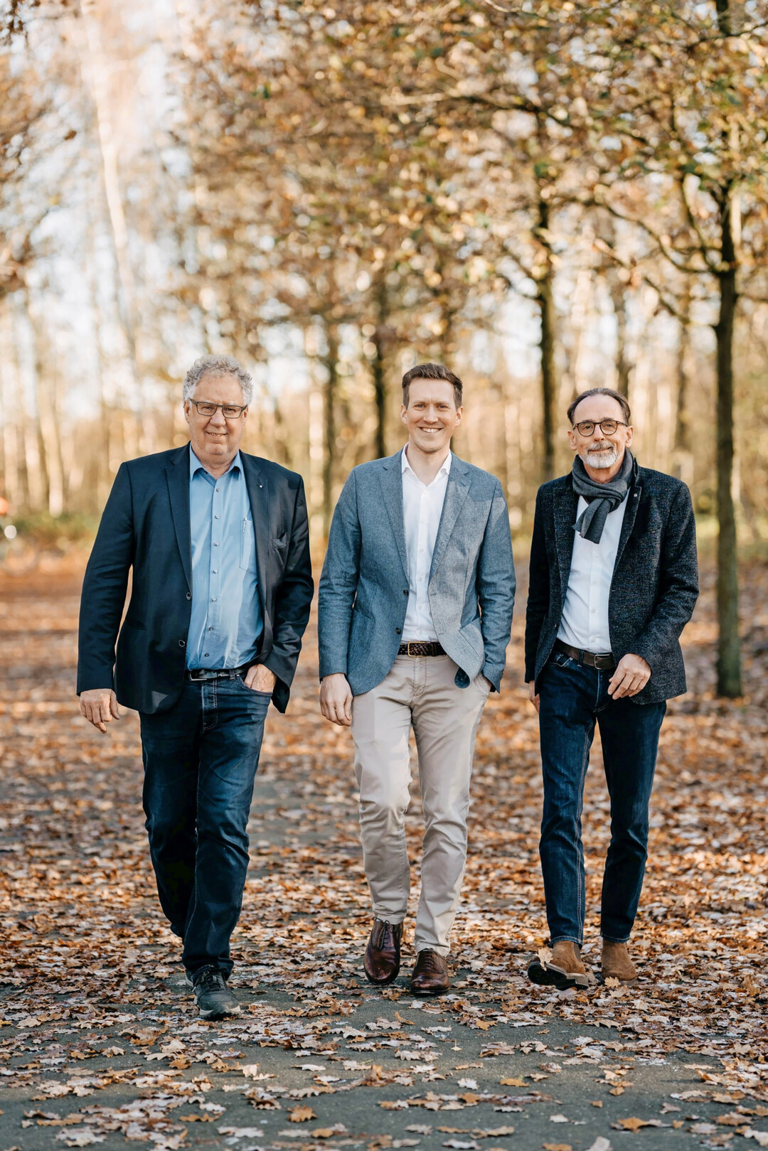 Die Geschftsfhrung des neu gegrndeten FGL Nord prsentiert sich ab Januar 2026 bergangsweise als Dreierspitze: Dr. Michael Marrett-Foen, amtierender Geschftsfhrer des FGL HH, der designierte Geschftsfhrer des FGL Nord, Oliver Meyer, und Achim Meierewert, aktuell Geschftsfhrer des FGL S.-H. 