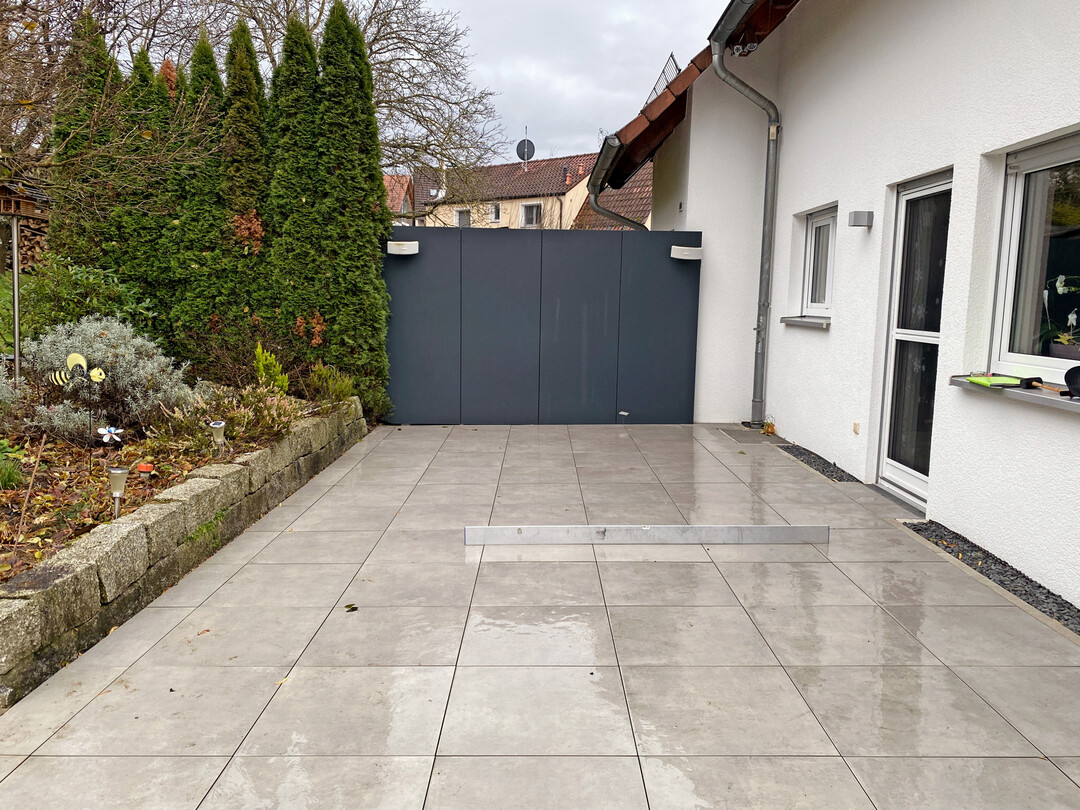 Fachlich top und trotdem war der Kunde nicht zufrieden. Er hatte schlichtweg völlig andere Erwartungen an die Maßhaltigkeit einer solchen Terrasse.