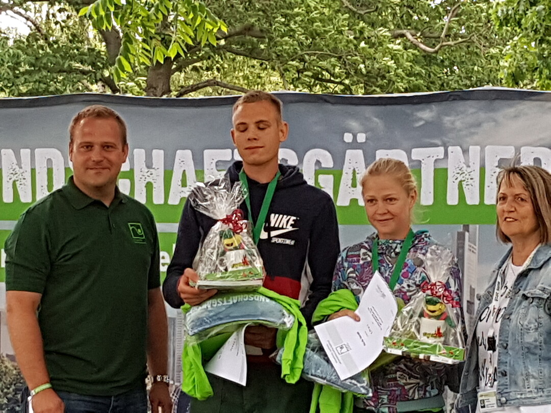 Gewonnen haben Michael Harpke und Marscha Jamrath. Sie drfen wegen der Altersbeschrnkung nicht zum Bundeswettbewerb.