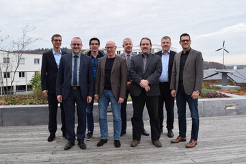Die Projektgruppe (v. l.): Holger Krger (Bauder), Timm Ahlf (DUD), Dietmar Leupold (Icopal), Josef Lcherbach (alwitra), Mario Heinl (Kemper), Eric Johnson (Sika), Projektgruppenleiter Dieter Schenk (ZinCo), Dr. Gunter Mann (BuGG)