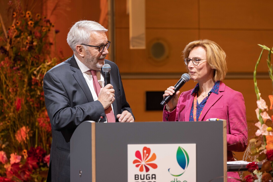 Buga-Geschäftsführerin Kathrin Weiß und DBG-Chef Jochen Sandner sind mit der Erfurter Buga sehr zufrieden.