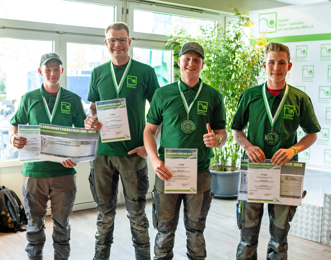 Justus Nolte, Mika Tonding (Platz 3), Mika Hermanns und Justus Bergmann (Platz 2, von links), landeten beim Landschaftsg�rtner-Cup NRW ganz weit vorne.