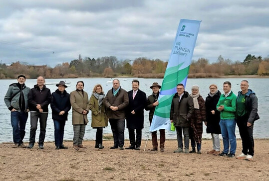 Gemeinsames Pressefoto am Südsee (Dresden-Leuben)