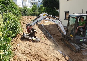 Erstmals knne aus der Baggerkabine heraus Frsarbeiten erledigt werden.