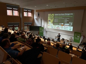 FGL-Regionalprsident Alexander Tilburgs moderierte das GaLaBau-Forum Sdhessen 2023