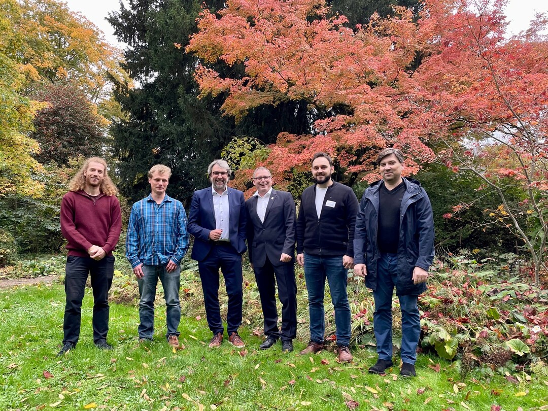 Referentenbild in Geisenheim, von links nach rechts: Philipp Lau, Niels Danielmeier, Prof. Martin Thieme-Hack, Alexander Tilburgs (FGL-Regionalprsident Sdhessen), Emir Hasanagic, Dr. Sascha Dll