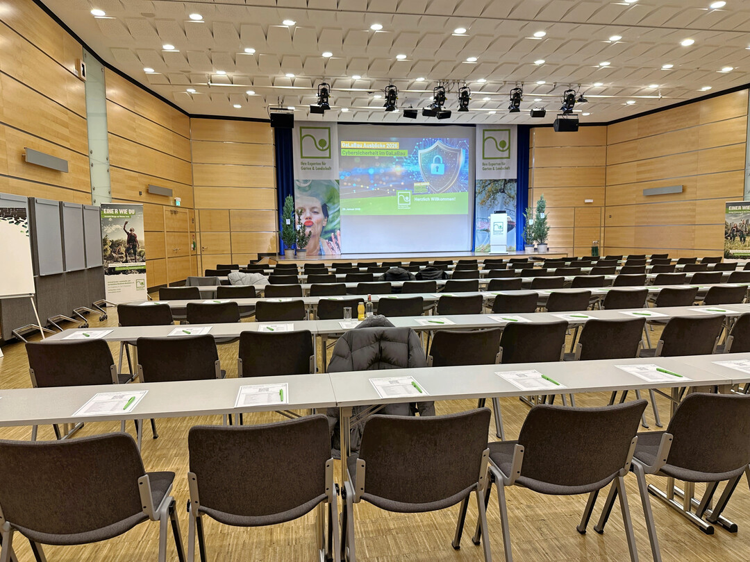 Der Saal Ruhr der Messe Essen bot eine Menge Platz f�r interessierte Besucher.