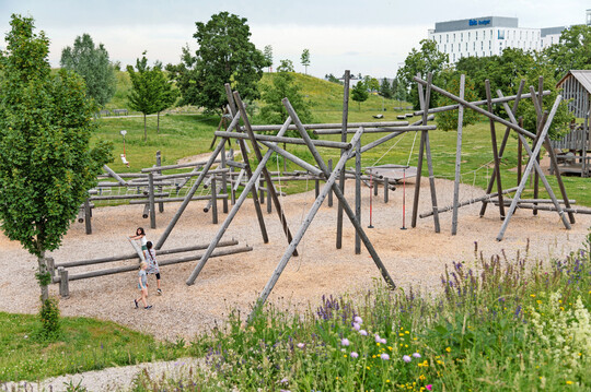 Der Oberwiesenfeldpark, eine Symbiose aus Spiel, Sport und Naturschutz in M�nchen, war der Gewinner des Bayerischen Landschaftsarchitektur-Preises 2024.