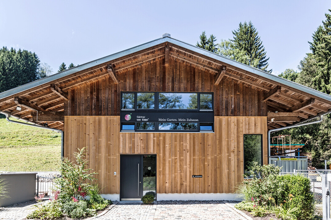 Der Schuppen ist mittlerweile zu einem ansprechenden Bürogebäude geworden.