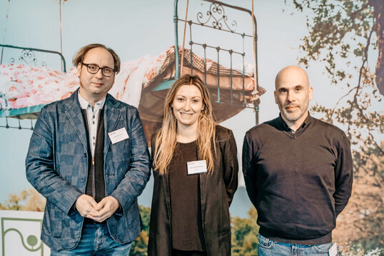 Hielten Vortr�ge rund um das Thema gr�n-blaue Infrastruktur und klimaresiliente
Stadtplanung (v. l.): Dr. Bernhard Scharf, Lene Zingenberg und Dr. Markus Streckenbach