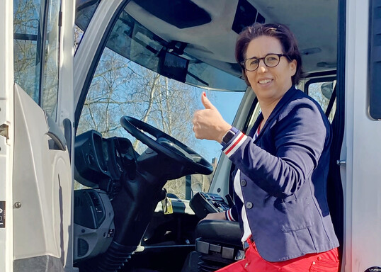 Dr. Teresa Dohms-Warnecke ist die neue Gesch�ftsf�hrerin des DEULA-Bundesverbandes, der nun in Warendorf sitzt.