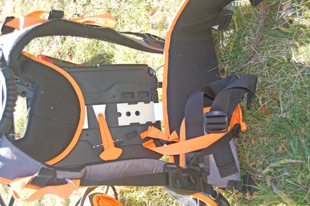 Tragegestell Pellenc Excelion 2 DH mit drehbarem Schulterteil und sechs L�ngenstufen