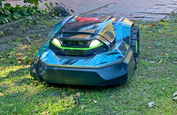 EGO Aura RMR3000E mit drei Kameras