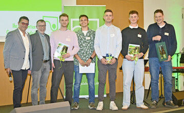 Ehrung der besten Azubis, v. l. Paul Sonntag (FGL), Matthias Lösch (BGL), Eike Weber, Antonius Theil, Tom Nickmann und Jannes Weigel, Tom Steinbrück (Cup-Juror)