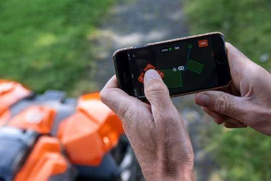 Die verschiedenen Arbeitsbereiche und M�hzyklen eines Ceora-Automowers lassen sich bequem per Smartphone-App einprogrammieren.