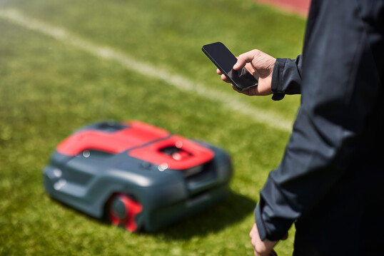 Cramer bringt voraussichtlich im Sommer 2024 seine neuen AiConic-M�hroboter, darunter das Spitzenmodell AiConic 10, auf den Markt.