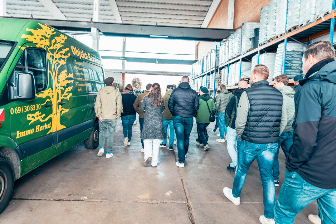 Rundgang auf dem Betriebshof von Immo Herbst in H�chst.