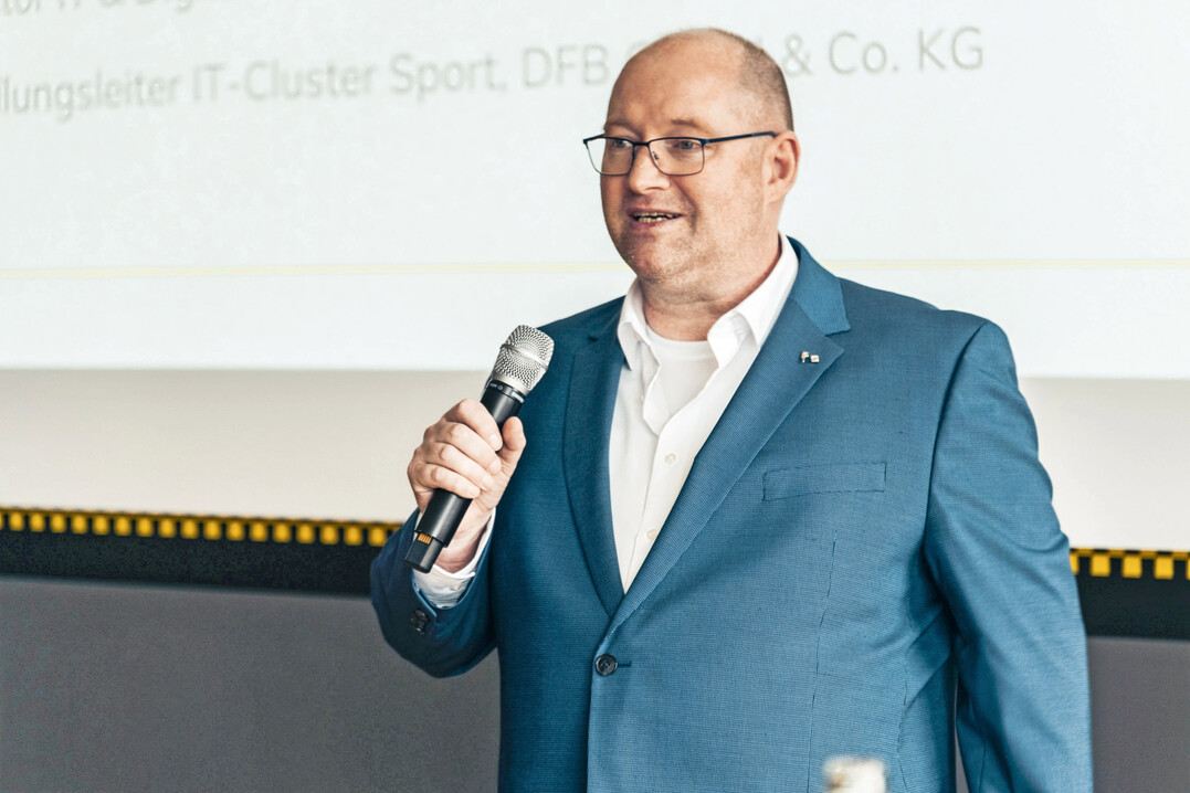 Gastgeber Christoph Honig begr��te die G�ste.