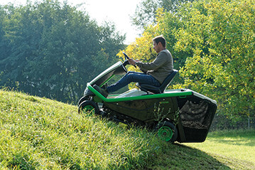 HYDRO80 MKHP5, der kompakte Aufsitzmher von ETESIA mit Sperrdifferential.
